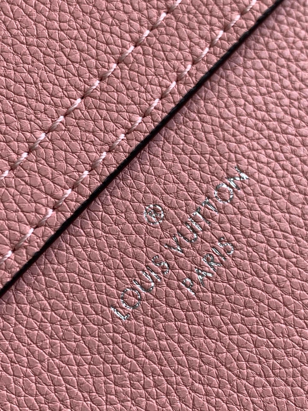 ルイヴィトンバッグ素材ディテール